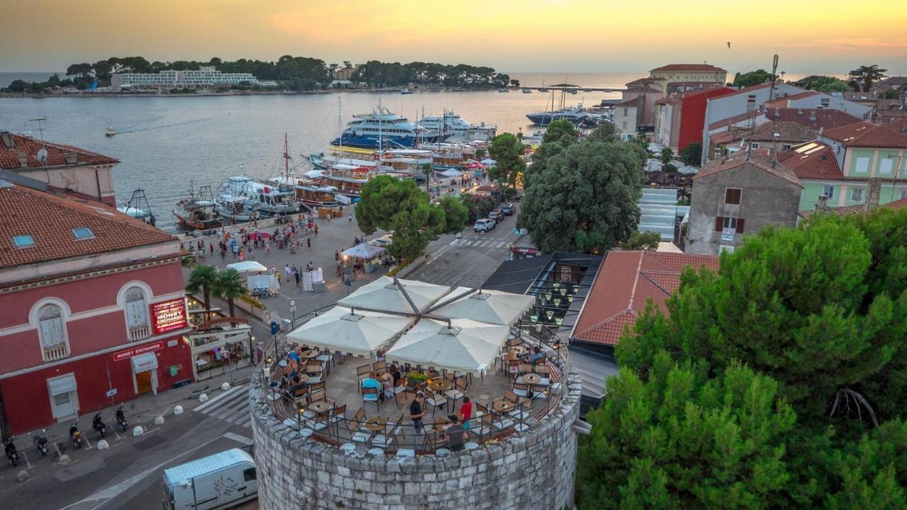 Rooms Vitoria On Joakim Square Porec Ngoại thất bức ảnh